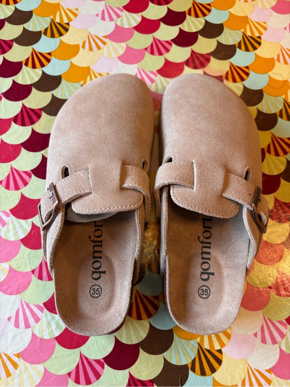 Qomfort Suede Mule/Clog - size EU 35/US 5